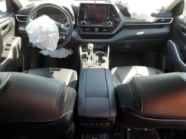 2021 TOYOTA HIGHLANDER HYBRID XLE  