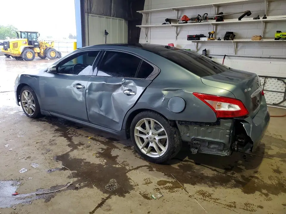 2010 NISSAN MAXIMA 3.5 S  