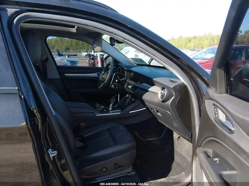 2018 ALFA ROMEO STELVIO SPORT AWD