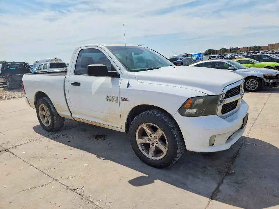 2014 RAM 1500 ST  