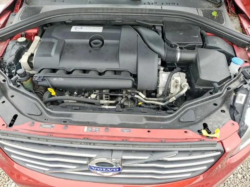 2015 VOLVO XC60 T6 PREMIER+  