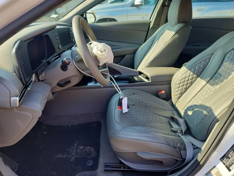 2021 HYUNDAI ELANTRA SEL  