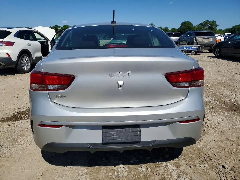 2022 KIA RIO S  