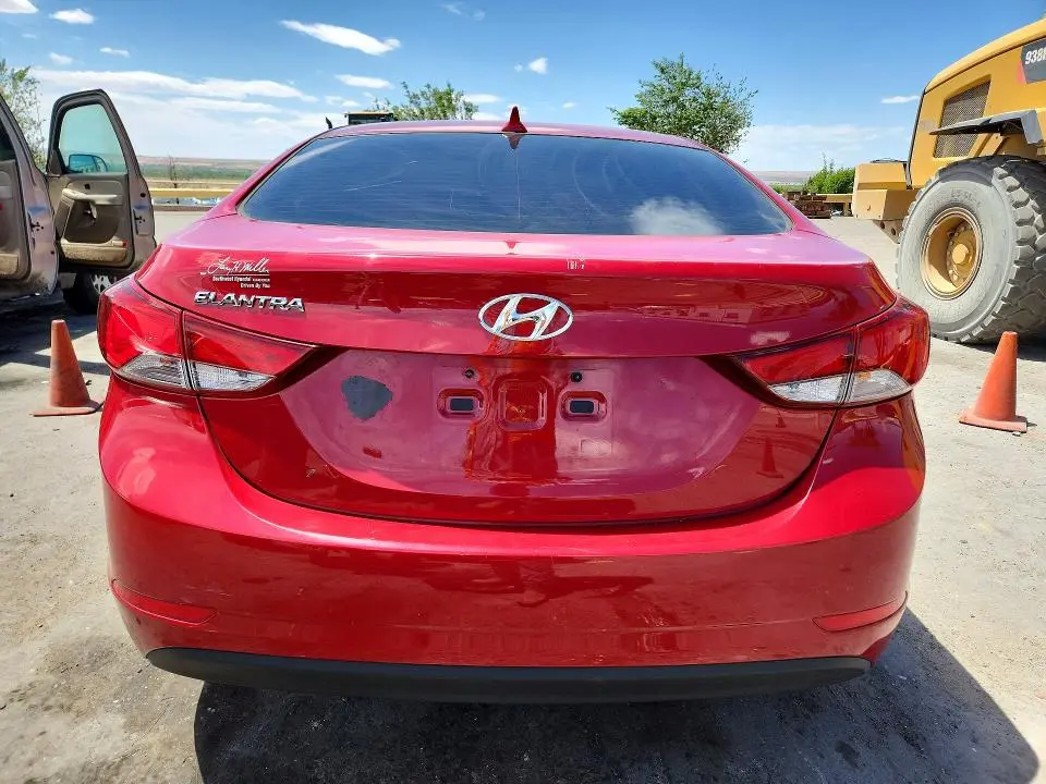 2014 HYUNDAI ELANTRA SE  