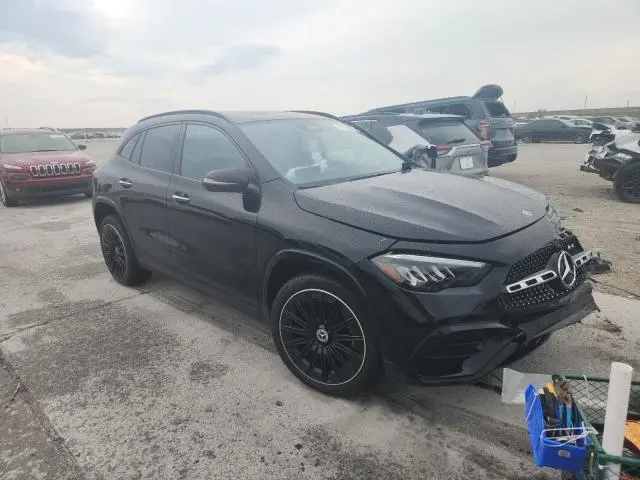 2025 MERCEDES-BENZ GLA 250  