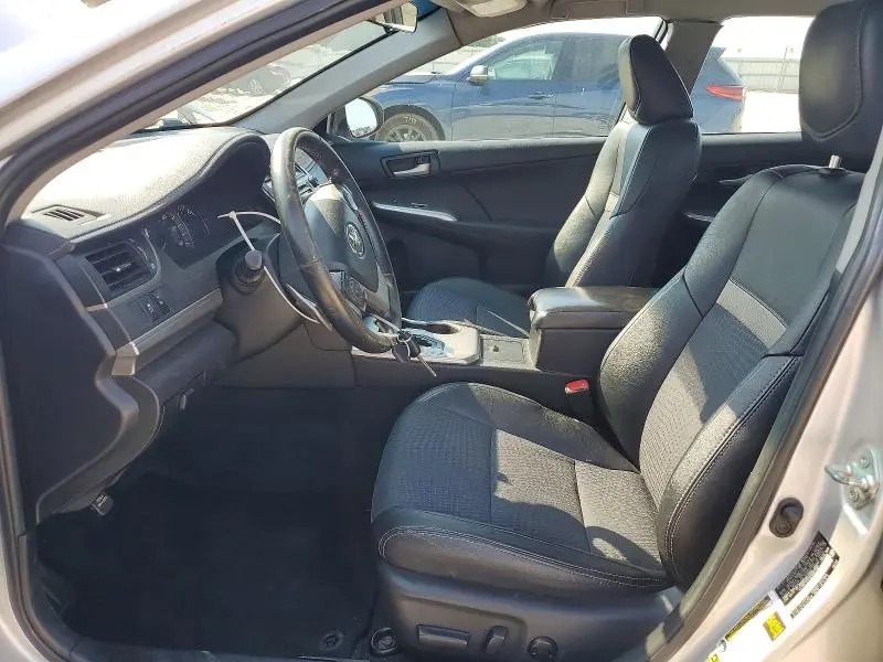 2013 TOYOTA CAMRY SE  