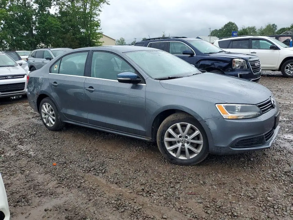 2014 VOLKSWAGEN JETTA SE  