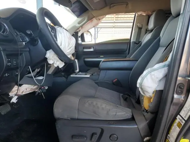 2015 TOYOTA TUNDRA CREWMAX SR5  