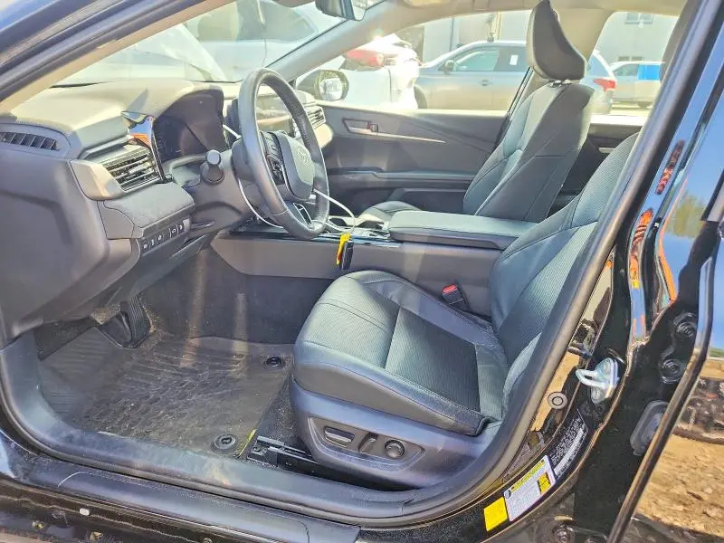 2025 TOYOTA CAMRY XLE  