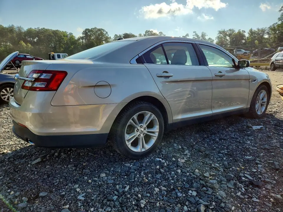 2017 FORD TAURUS SE  