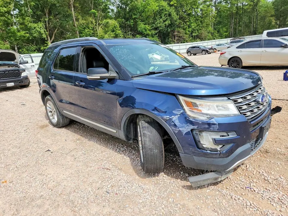 2017 FORD EXPLORER XLT  