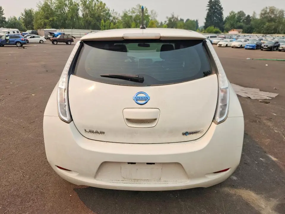 2013 NISSAN LEAF S  
