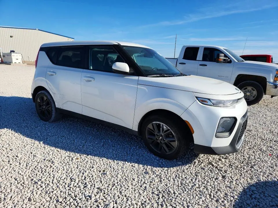 2021 KIA SOUL S  