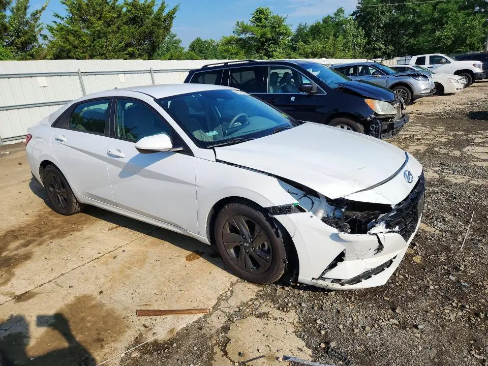 2021 HYUNDAI ELANTRA SEL  
