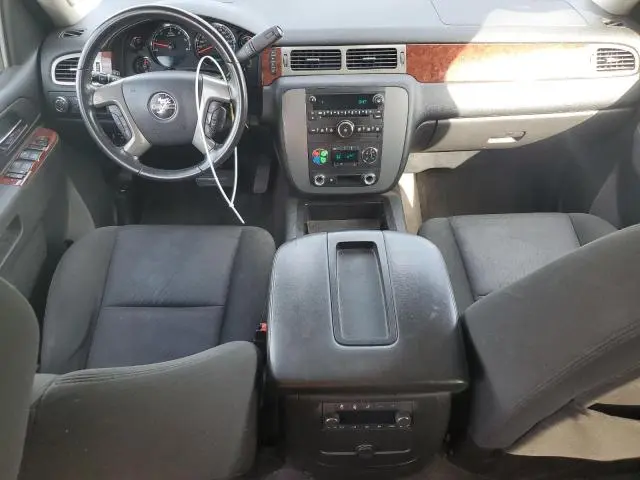 2011 GMC YUKON SLE