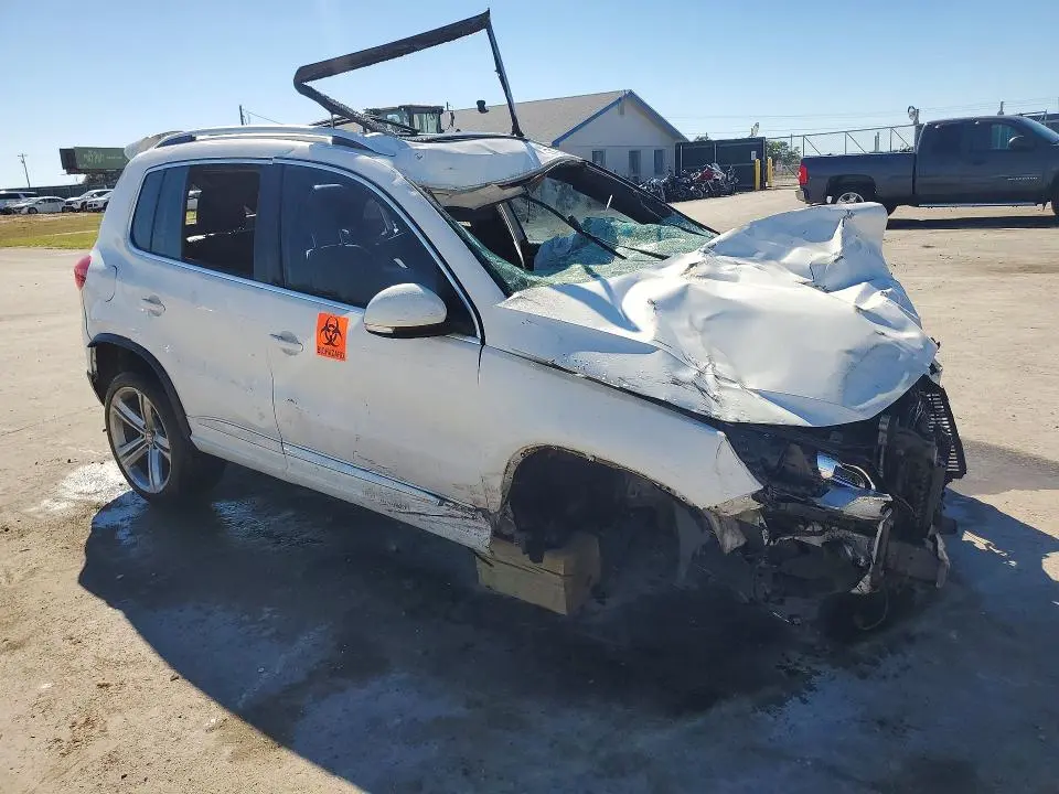 2014 VOLKSWAGEN TIGUAN S  