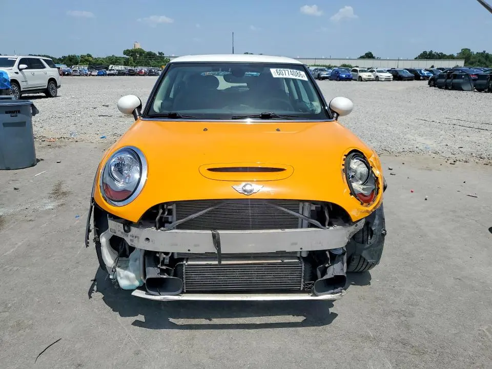 2017 MINI COOPER S  
