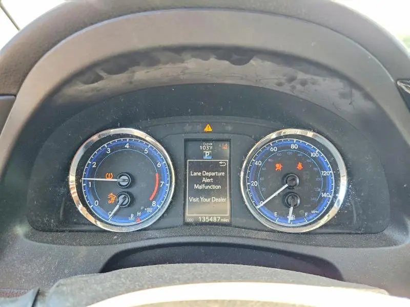 2018 TOYOTA COROLLA SE  