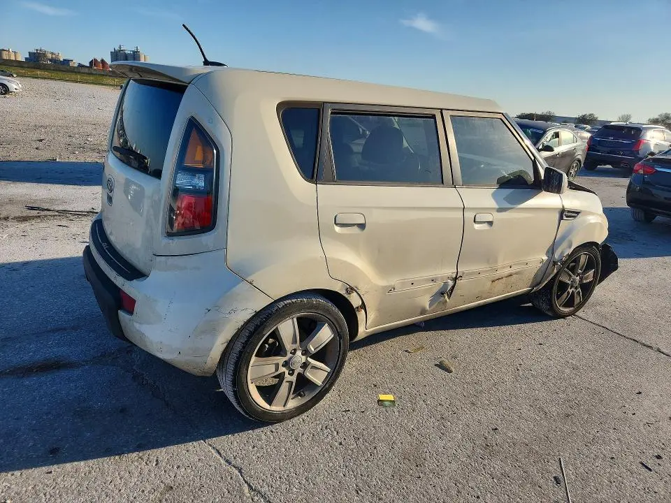 2010 KIA SOUL +  