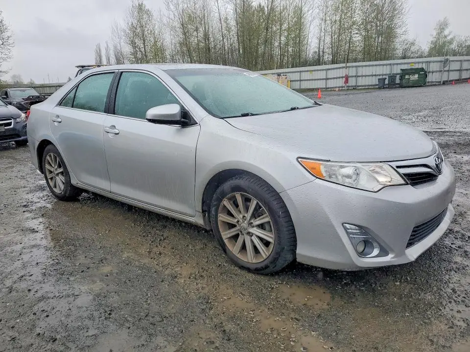 2012 TOYOTA CAMRY XLE  
