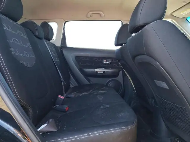 2013 KIA SOUL +