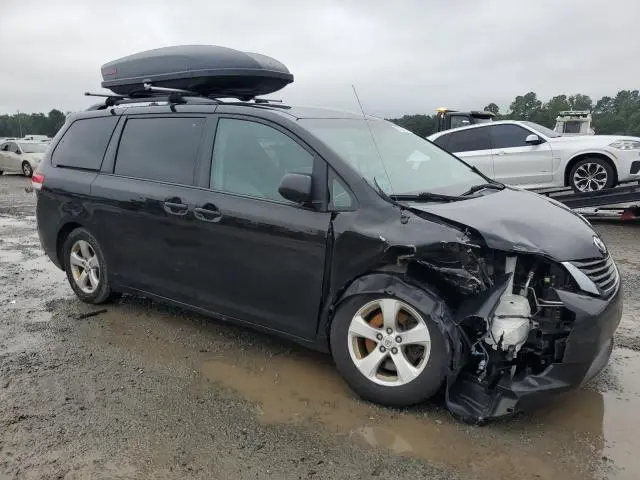 2013 TOYOTA SIENNA LE  
