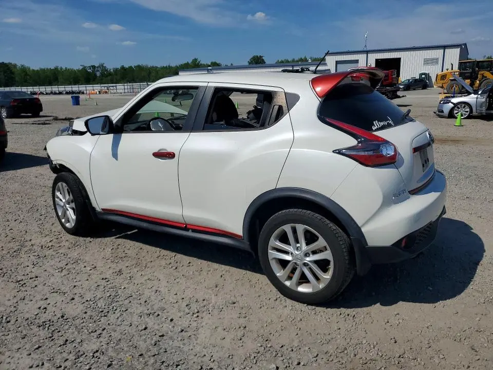 2015 NISSAN JUKE SV  