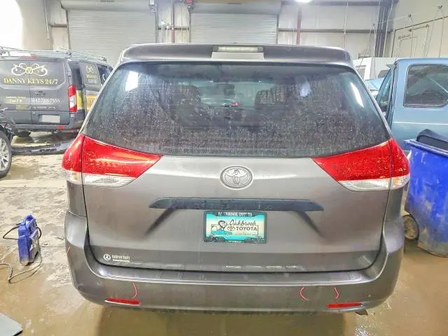 2011 TOYOTA SIENNA BASE 7-PASSENGER  