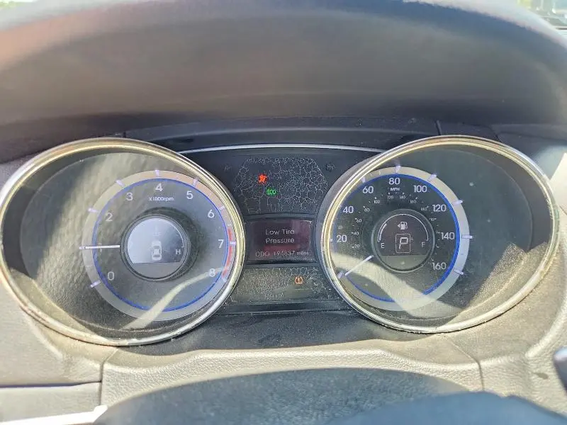 2011 HYUNDAI SONATA SE  