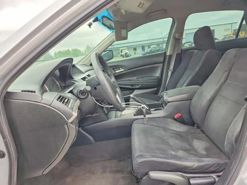 2011 HONDA ACCORD LX  