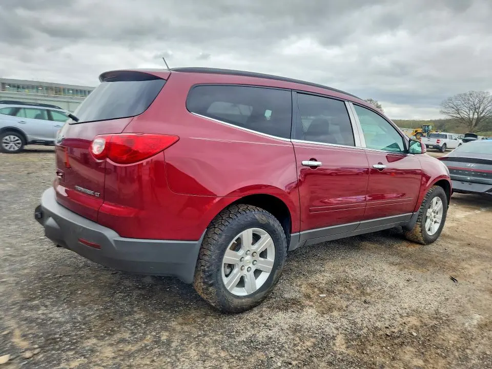 2010 CHEVROLET TRAVERSE LT  