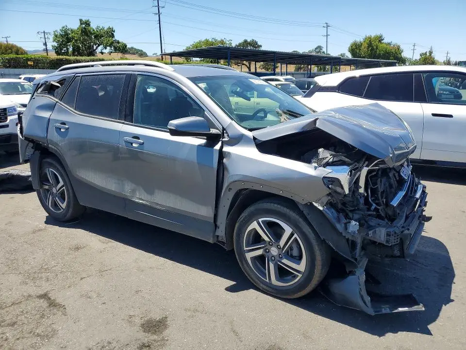 2021 GMC TERRAIN SLT  