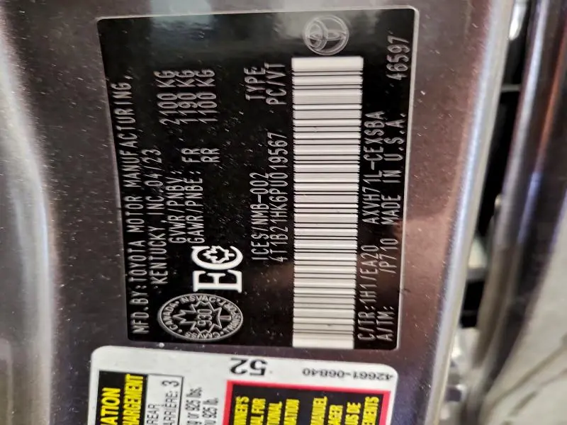 2023 TOYOTA CAMRY XLE  