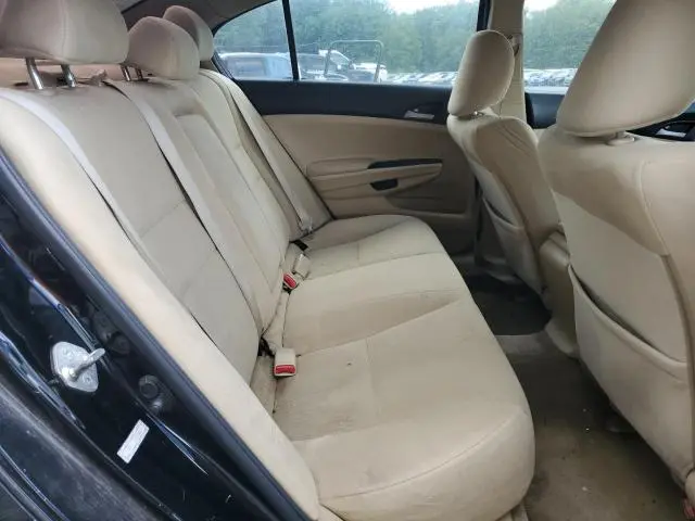 2011 HONDA ACCORD LX  