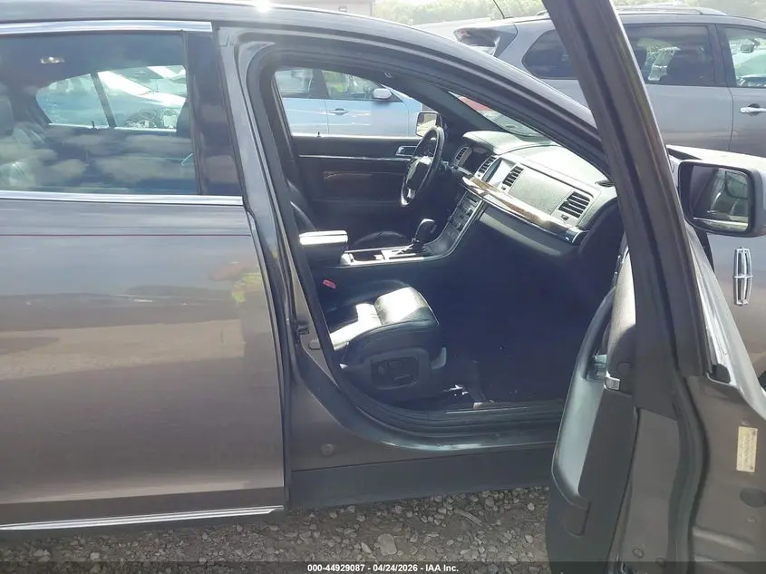 2011 LINCOLN MKS  