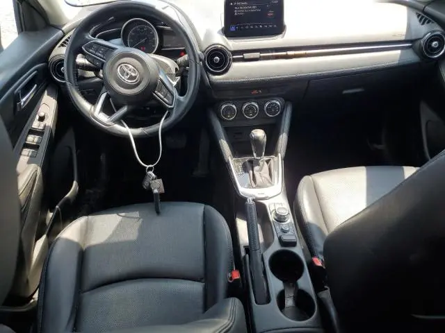 2019 TOYOTA YARIS L  