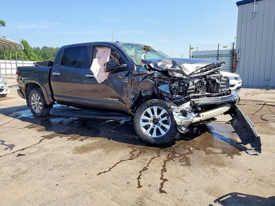 2014 TOYOTA TUNDRA CREWMAX LIMITED  