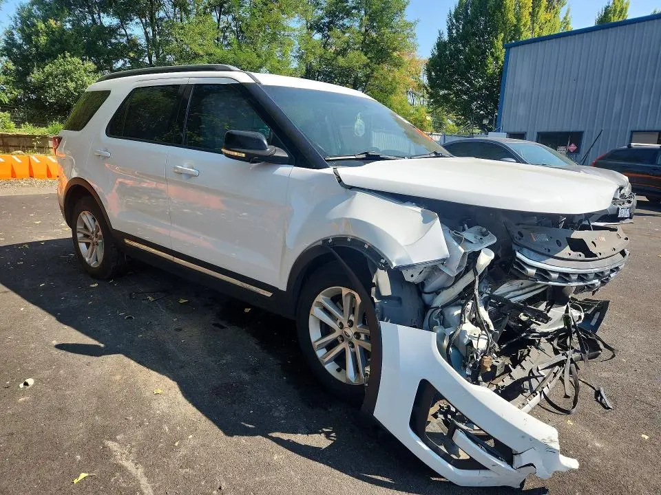 2017 FORD EXPLORER XLT  