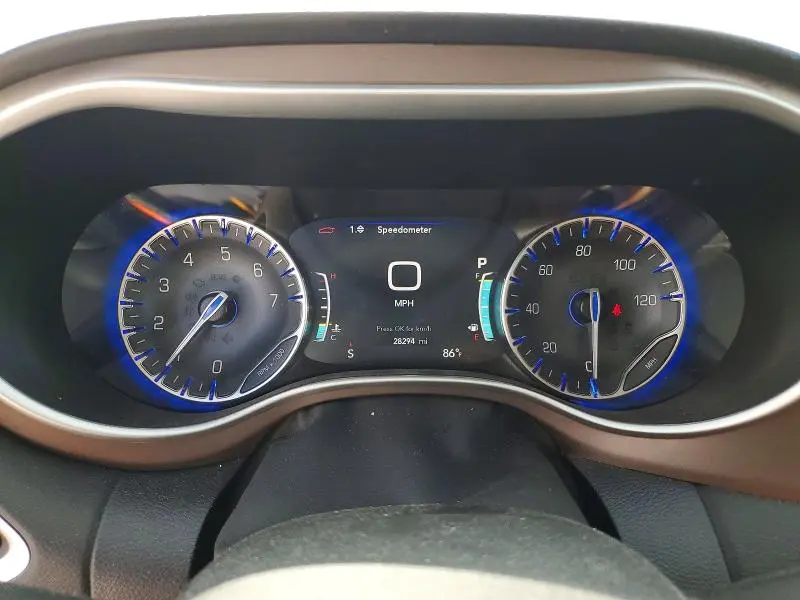 2024 CHRYSLER VOYAGER LX  