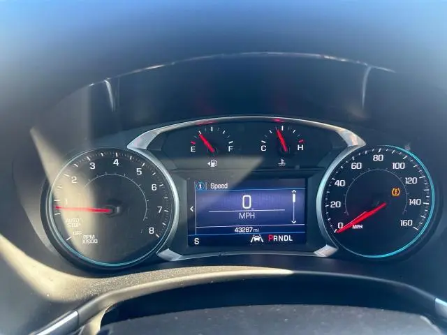 2021 CHEVROLET EQUINOX LT  