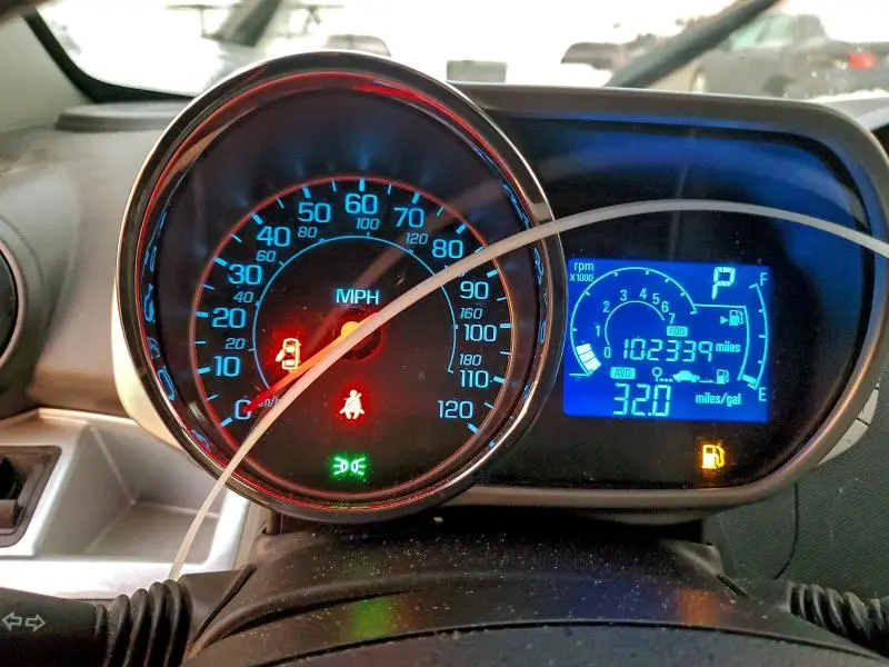 2015 CHEVROLET SPARK 2LT  