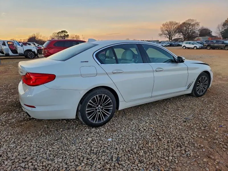 2018 BMW 530E   