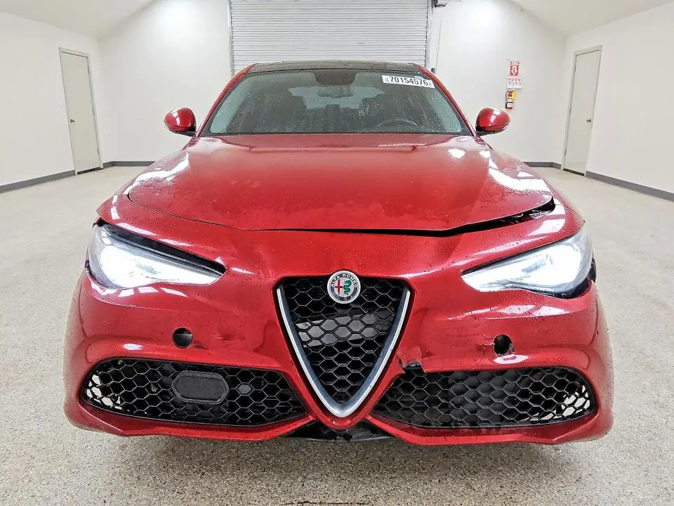 2017 ALFA ROMEO GIULIA TI Q4  