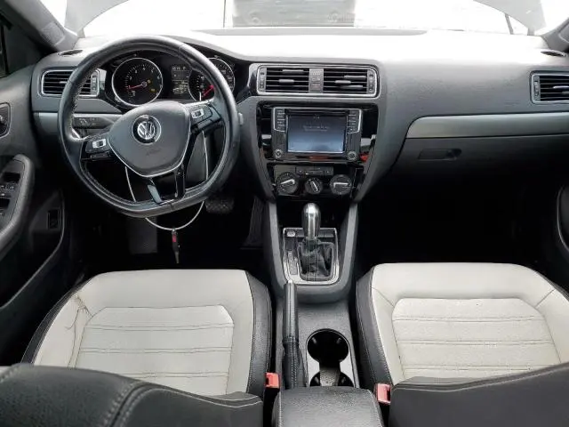 2016 VOLKSWAGEN JETTA SPORT  