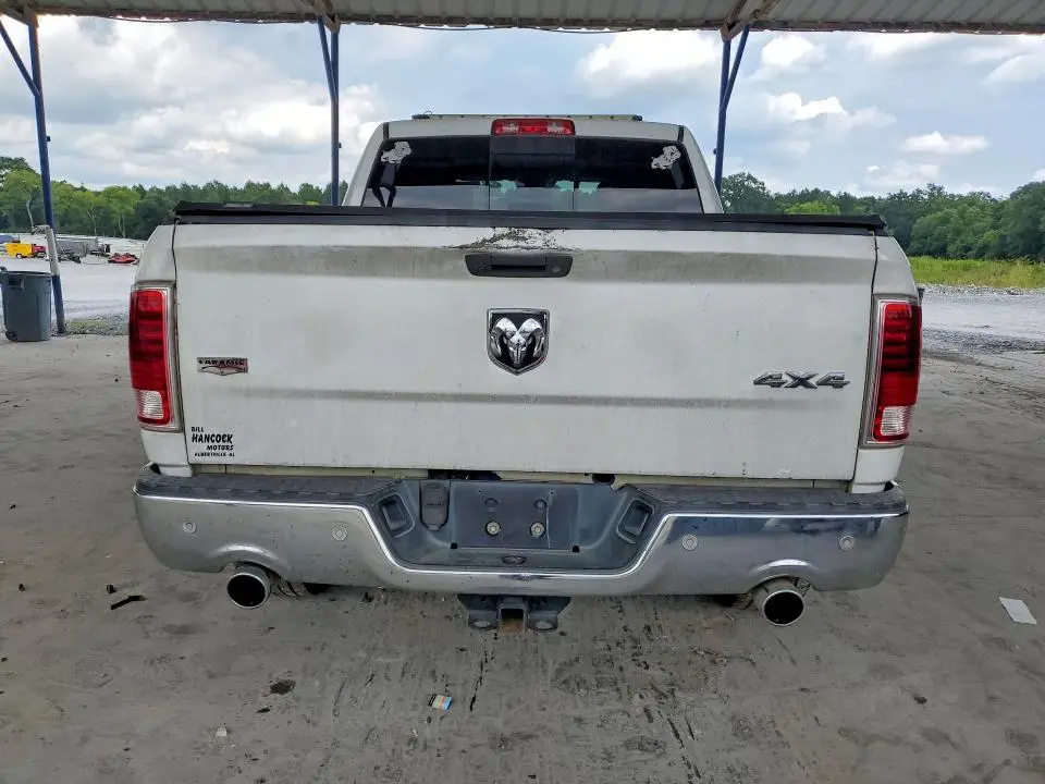 2016 RAM 1500 LARAMIE  