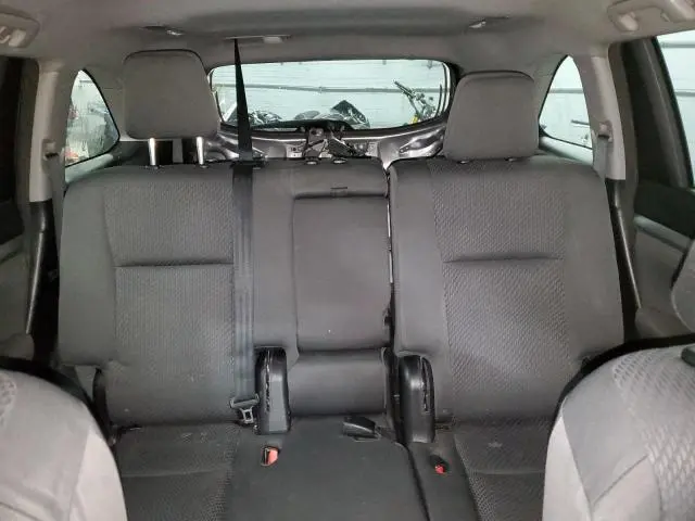 2014 TOYOTA HIGHLANDER LE  