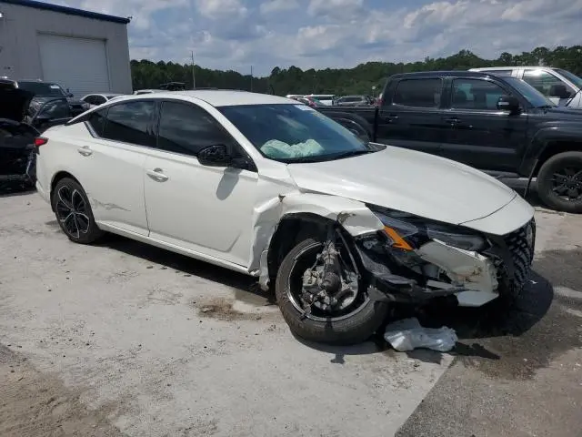 2023 NISSAN ALTIMA SR  