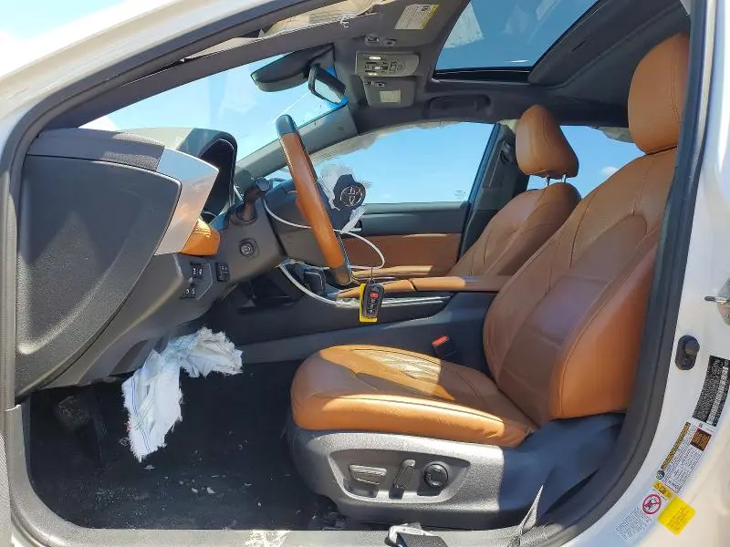 2019 TOYOTA AVALON LIMITED  