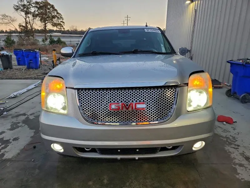 2012 GMC YUKON XL C1500 SLT  