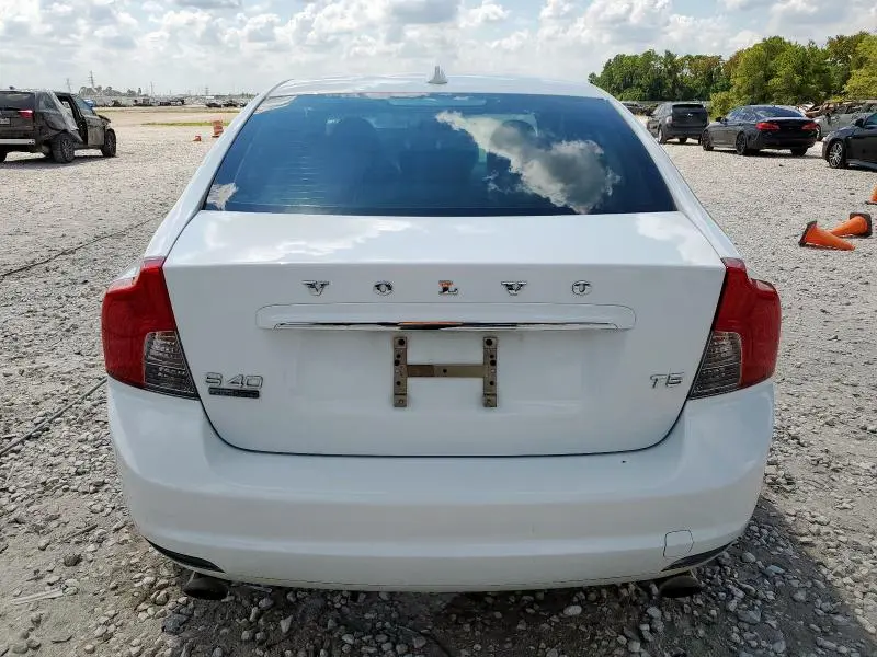 2011 VOLVO S40 T5  